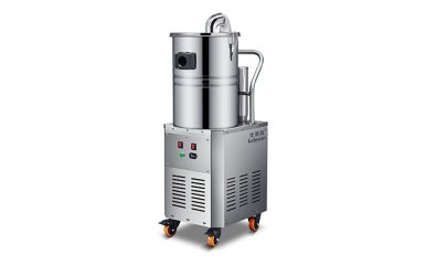 電瓶式工業(yè)吸塵器優(yōu)勢：不被電源控制，方便無電源場所吸塵